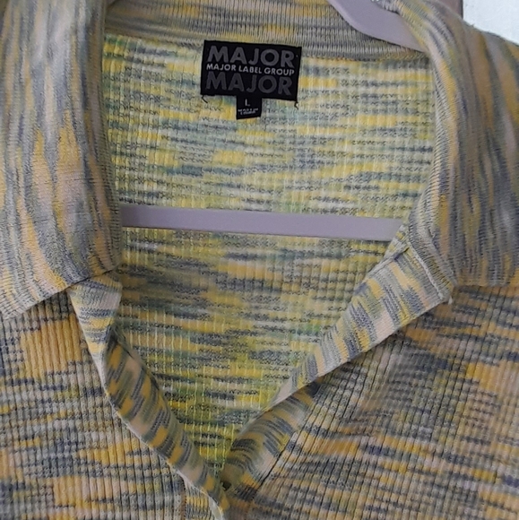 3 For $10 Major label Major 🐇green/yellow Large sweater shirt - Picture 3 of 6
